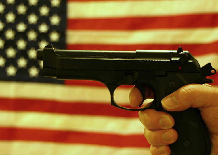 Arme de poing et drapeau américain images libres de droit, photos de Arme  de poing et drapeau américain